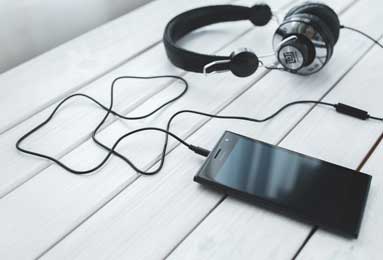 篮球盛宴：303队与巴迪队巅峰对决全程回顾